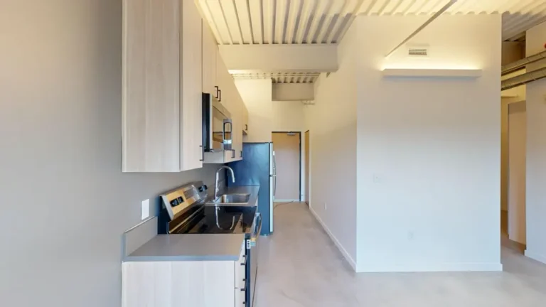 418 East Grand - Inside Unit