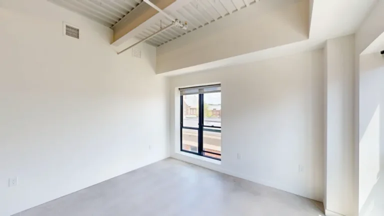 418 East Grand - Inside Unit